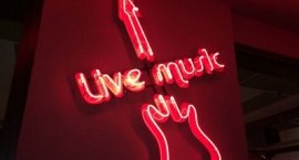 Светеща реклама "Live Music" червен неон